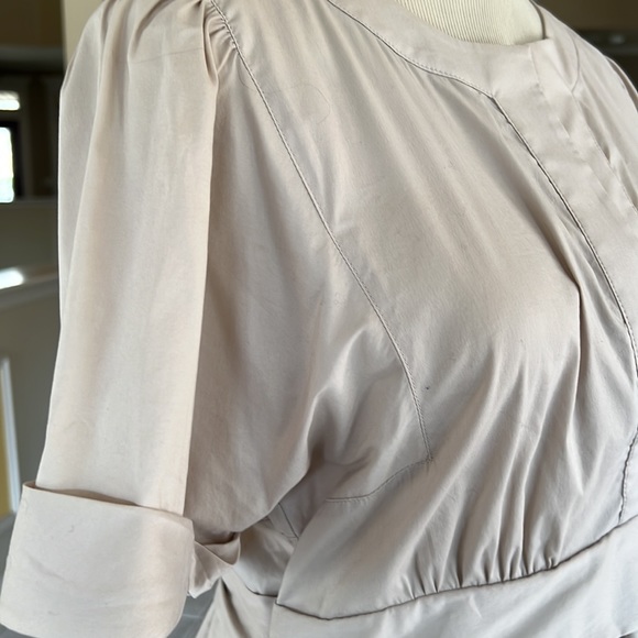 BCBGMAXAZRIA Cream Top Size Medium M - Picture 3 of 8